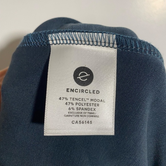 Encircled navy blue pencil skirt size large - Picture 5 of 5